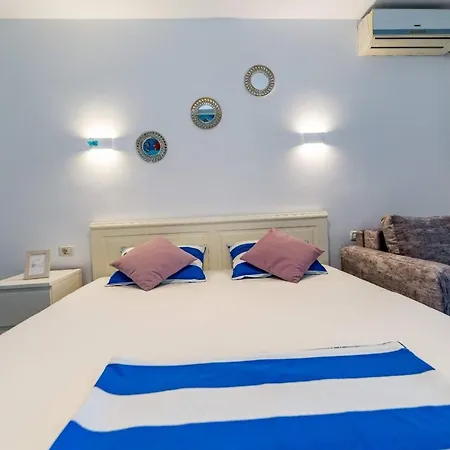 Studio & Apartament Anasof * Saturn